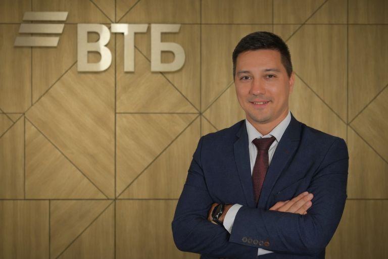 Александр Фролов