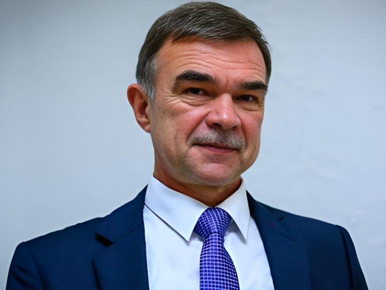Виктор Ларин